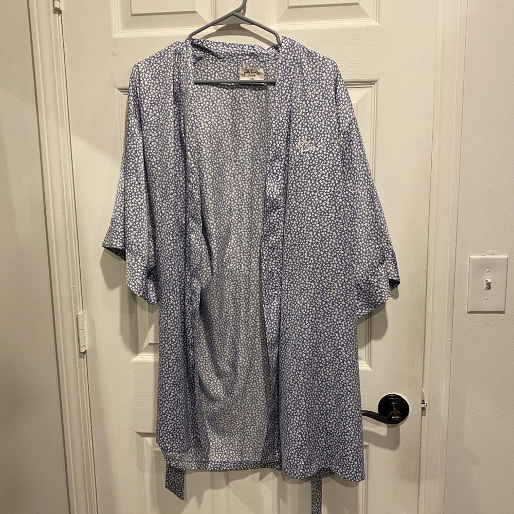 Gilly Hicks Silky Star Robe